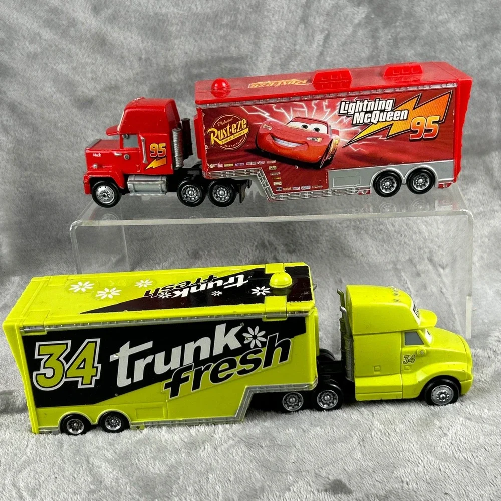Disney Pixar Cars Mack Hauler and Trunk Fresh 34 Hauler Truck Lot Red Green